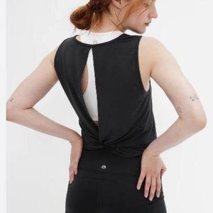 COPY - GapFit Breathe Twist Back Tank Top - Black